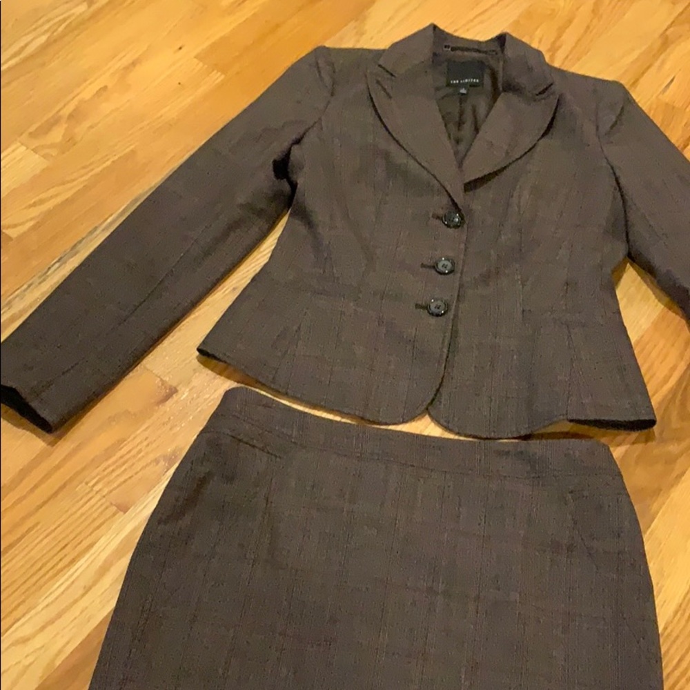 The Limited Two Piece Women’s Skirt Suit